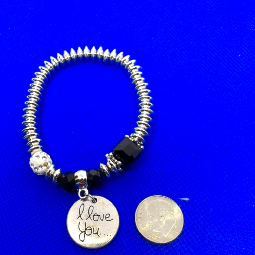 💞Silver and Black Beaded Bracelet with 'I Love You' Charm